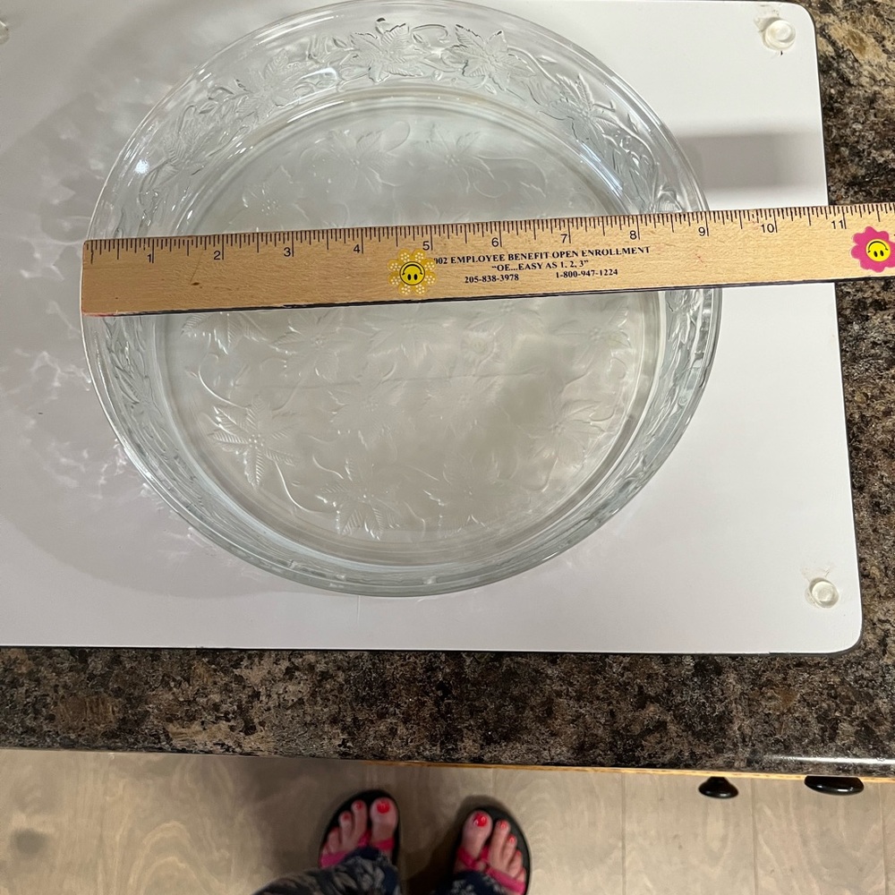 Glass pie dish. - Picture 3 of 4